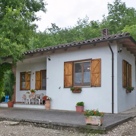 بيت للعطل Cozy Countryside Haven باسّينيانو سول تْرازي